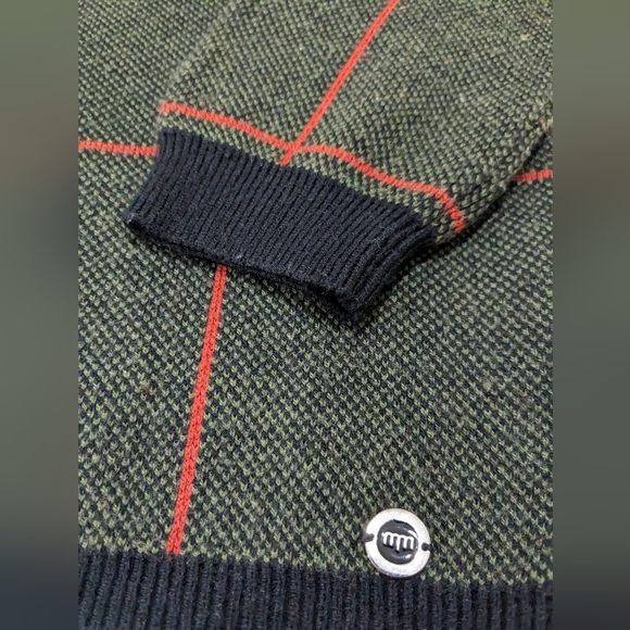 MADAME Medium Sweater - Picture 3 of 5